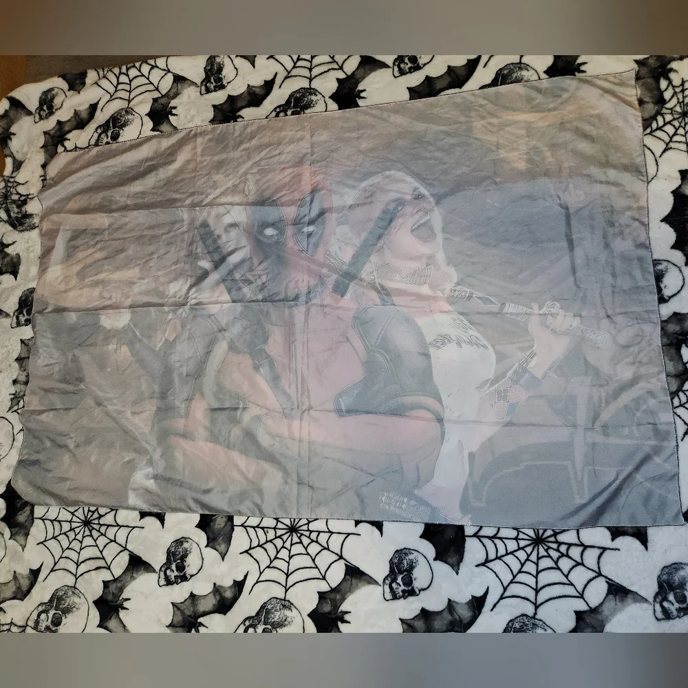 Deadpool x Harley Quinn Crossover Tapestry